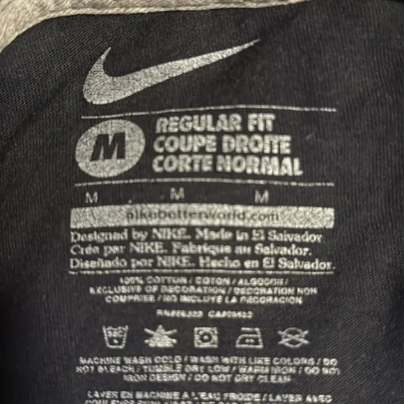 Nike Men’s Jungle Pickup Game Basketball King Kong Raptor Graphic Tee, Medium - Picture 7 of 8